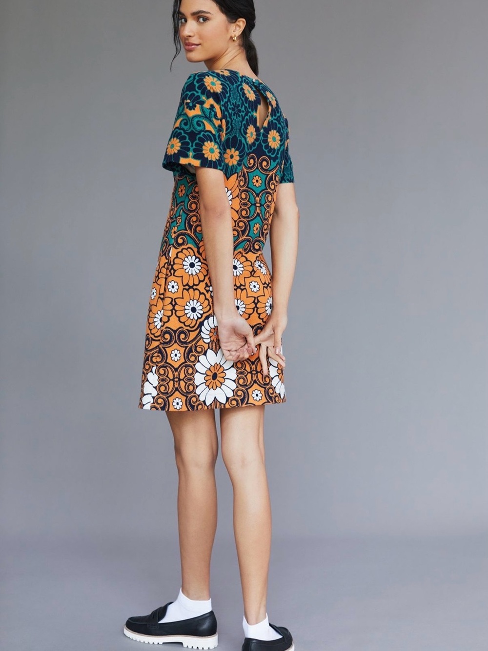 Like new Anthropologie Maeve Floral Shift Mini Dress in retro teal and orange. - Picture 4 of 9